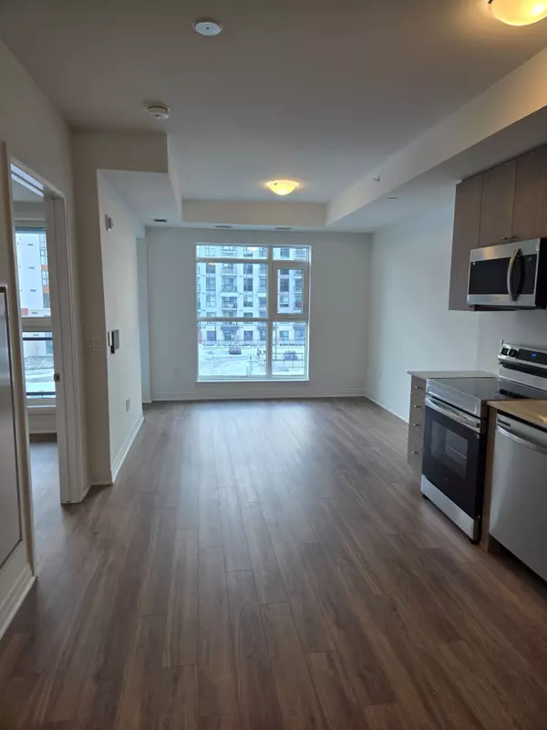 Milton, ON L9T 2X5,490 GORDON KRANTZ AVE #311