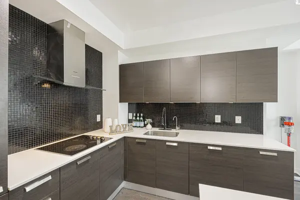 9 Bogert AVE #801, Toronto C07, ON M2N 5M6