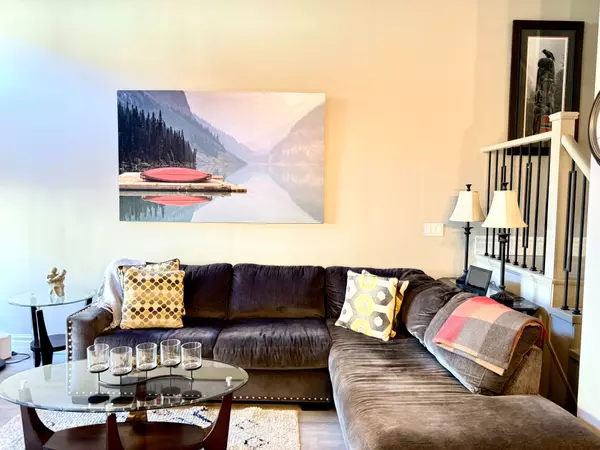 Collingwood, ON L9Y 0Z5,21 Lett AVE