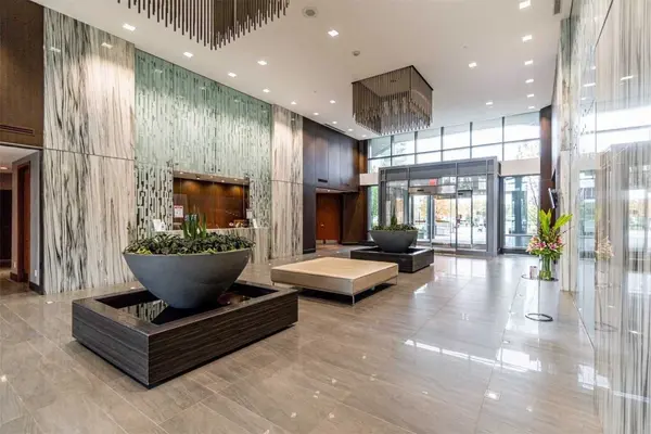 Toronto W08, ON M9C 0A4,215 Sherway Gardens RD #707