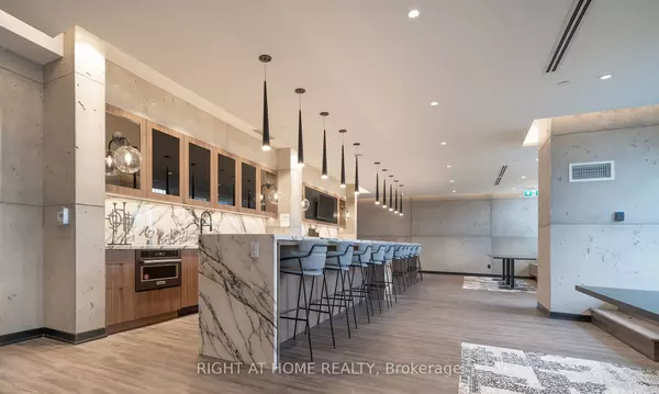 Toronto W06, ON M8Y 4G9,251 Manitoba ST #2803