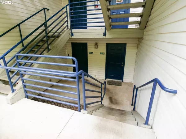 Portland, OR 97219,5130 SW MULTNOMAH BLVD #B