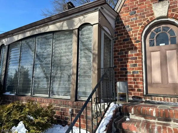 123 E 6Th Ave, Roselle Boro, NJ 07203