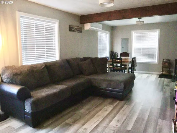 John Day, OR 97845,518 SE 2ND AVE