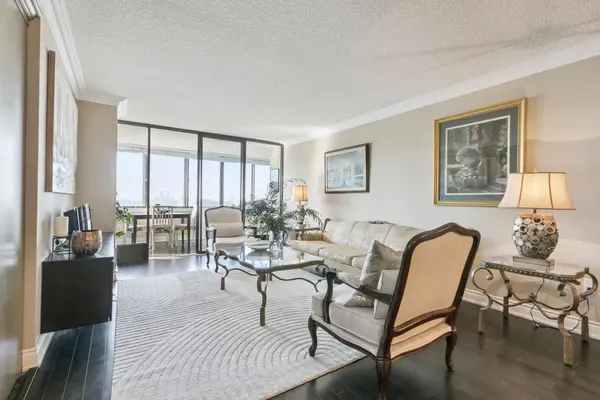 2330 Bridletowne CIR #1501, Toronto E05, ON M1W 3P6