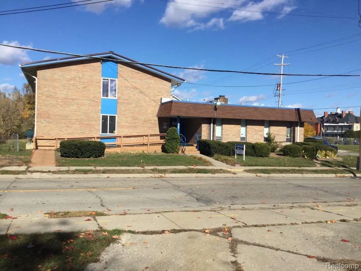 575 Louisa ST, Flint, MI 48503