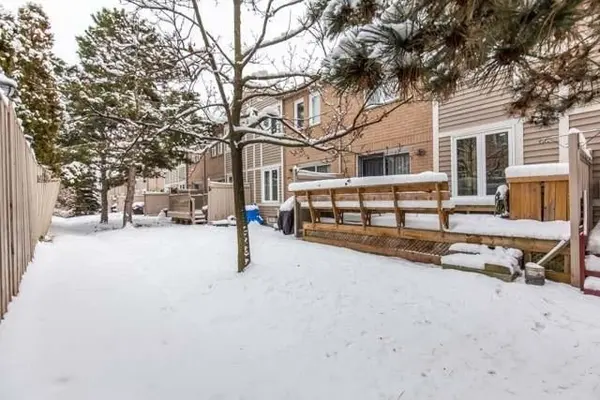 833 Scollard CT #81, Mississauga, ON L5V 2B4