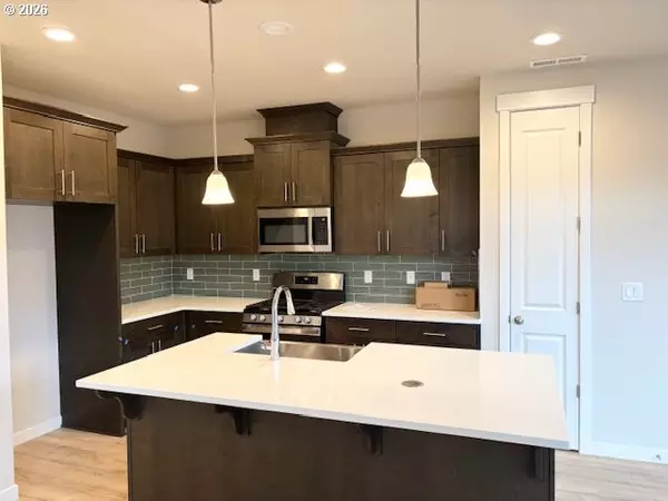 Lafayette, OR 97127,1575 N Young ST