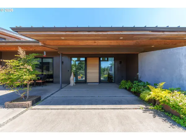 75175 Stargazer Lane, Coquille, OR 97423