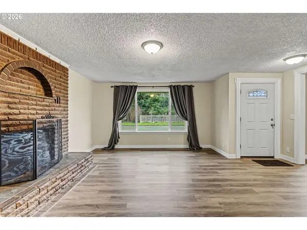 1123 E ST, Independence, OR 97351