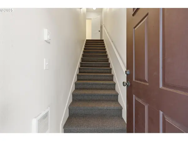 674 NE NEWSTEAD LN, Hillsboro, OR 97006