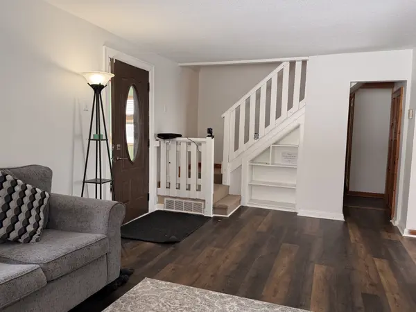 78 Yonge ST N, Springwater, ON L0L 1P0