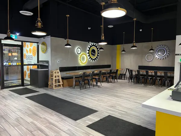 485 Silvercreek Pkwy N #13, Guelph, ON N1H 7K5