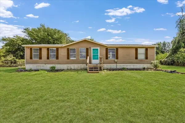 107 Hidden View Court, Springtown, TX 76082