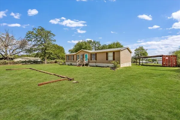 107 Hidden View Court, Springtown, TX 76082