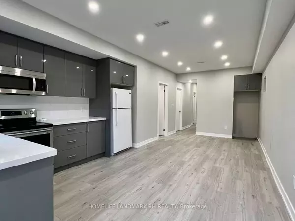 East Gwillimbury, ON L9N 0R4,25 Clara May AVE #Bsmt