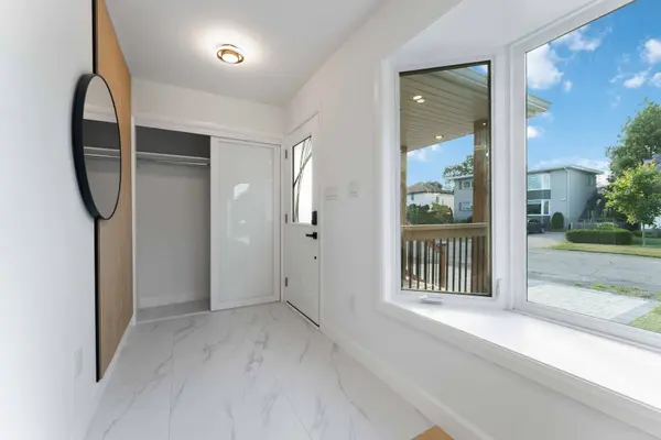 2700 PRISCILLA ST, Britannia - Lincoln Heights And Area, ON K2B 7E2