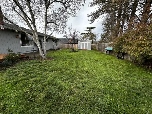 2345 CIRCLE DR, Roseburg, OR 97471
