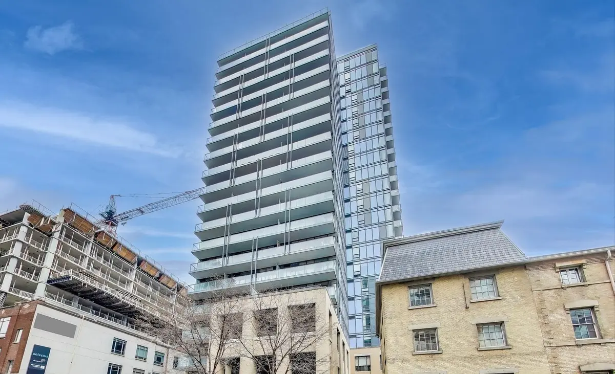 105 George ST #801, Toronto C08, ON M5A 0L4