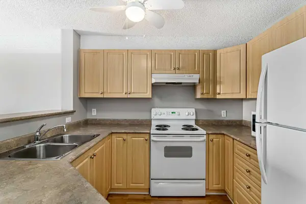 8810 Royal Birch BLVD NW #1331, Calgary, AB T3G 6A9