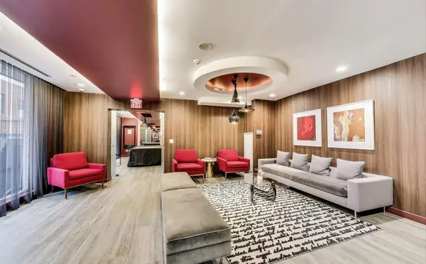 105 George ST #801, Toronto C08, ON M5A 0L4