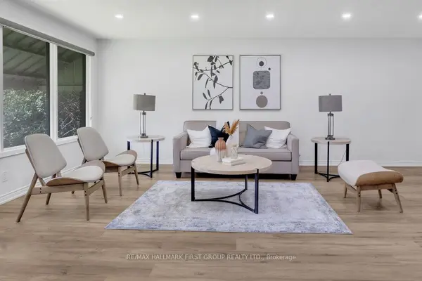 890 Briarwood DR, Oshawa, ON L1K 2A6