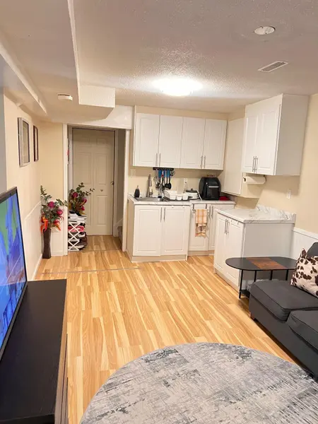 63 Barrett CRES #Basement, Ajax, ON L1T 2C5
