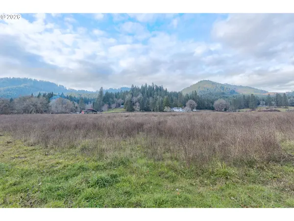 377 FIR POINT LN, Glendale, OR 97442
