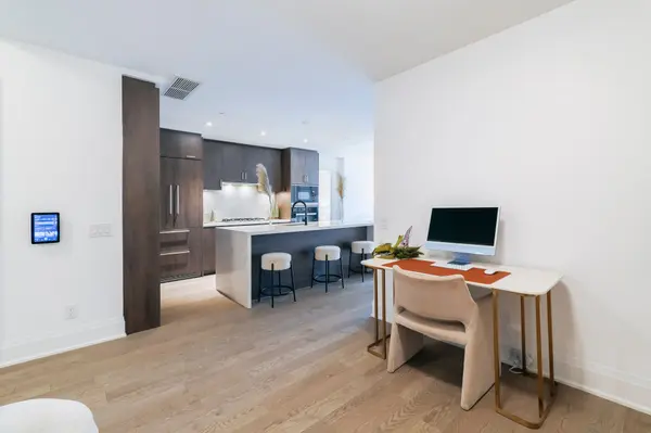 280 HOWLAND AVE #410, Toronto C02, ON M5R 0C3