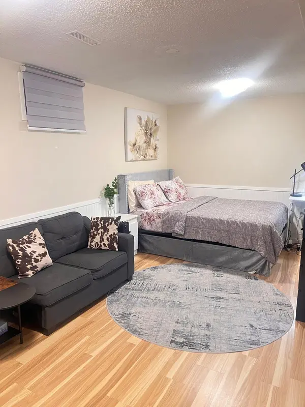 63 Barrett CRES #Basement, Ajax, ON L1T 2C5