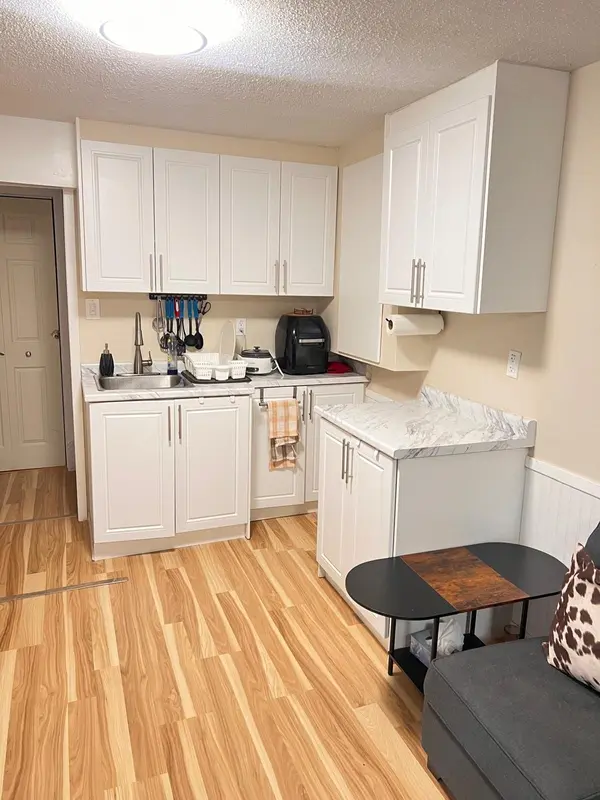 63 Barrett CRES #Basement, Ajax, ON L1T 2C5