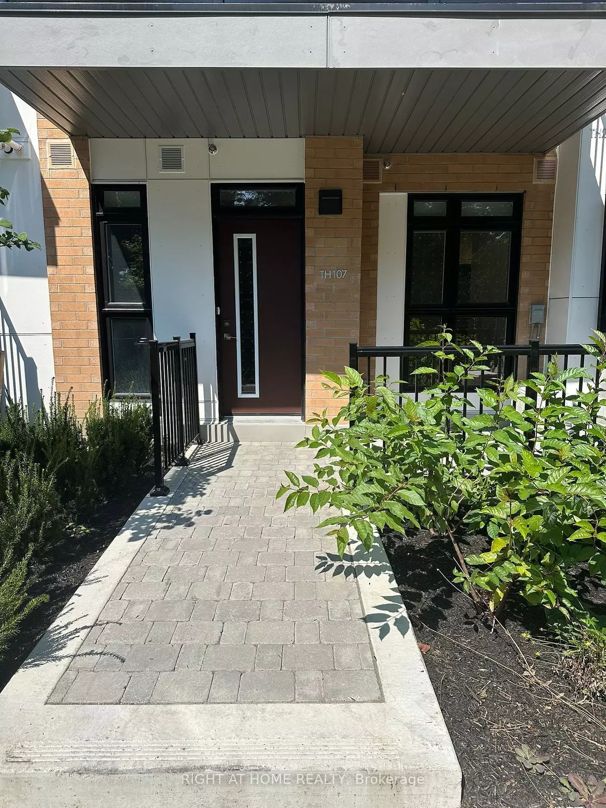 Toronto W04, ON M6M 0E1,155 Canon Jackson DR #107