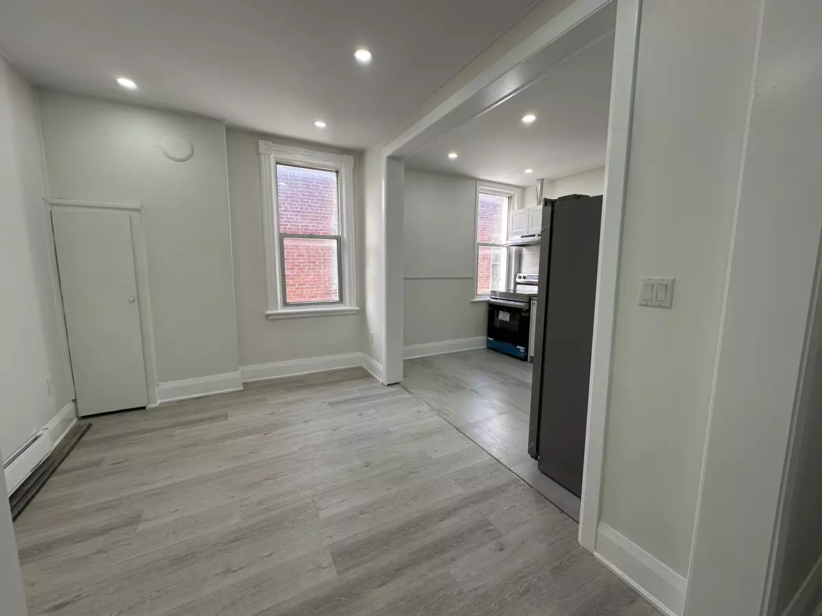 Havelock-belmont-methuen, ON K0L 1Z0,5 George St ST W #4