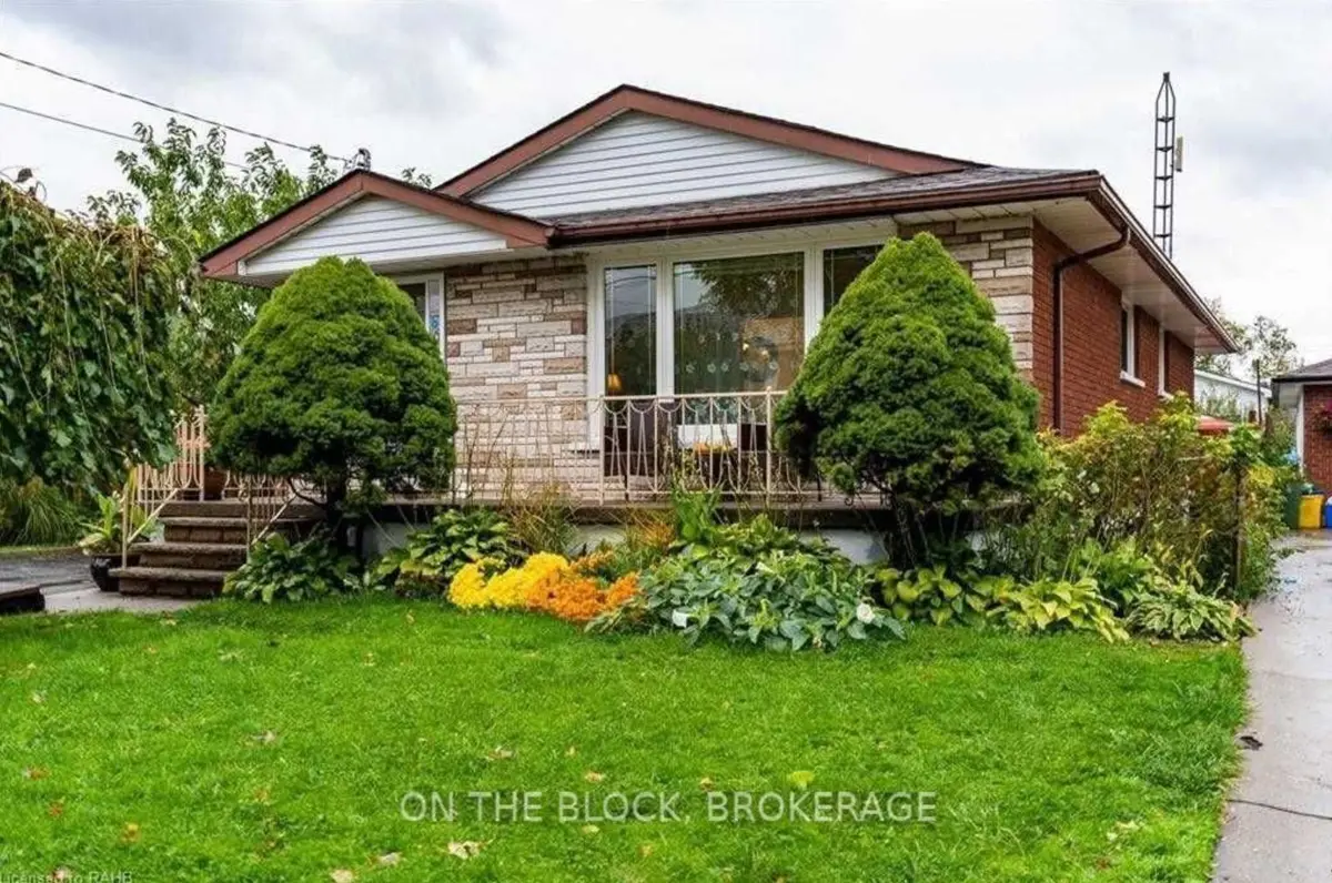 151 Nugent DR #Upper, Hamilton, ON L8H 2N3