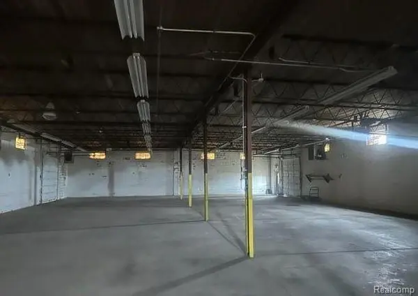 1900 E HOLLAND AVE, Saginaw, MI 48601