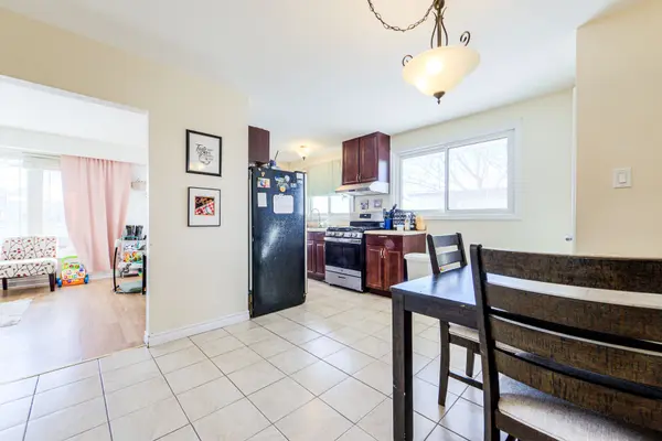 151 Nugent DR #Upper, Hamilton, ON L8H 2N3