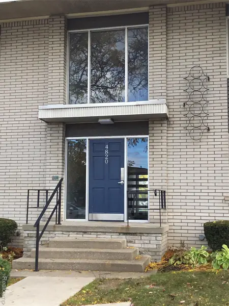4820 Briarwood AVE #4, Royal Oak, MI 48073