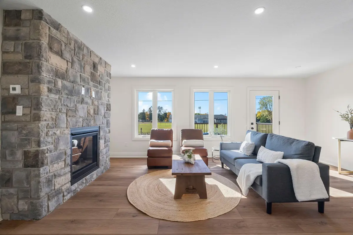 544 Newfoundland ST, Wellington North, ON N0G 2L2