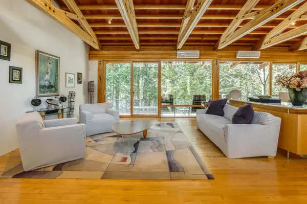 130 Melissa LN, Tiny, ON L9M 0T8