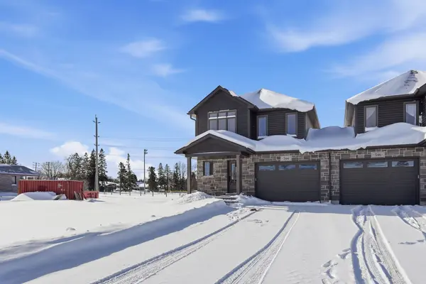 544 Newfoundland ST, Wellington North, ON N0G 2L2