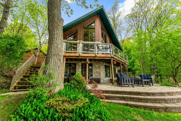 Frontenac Islands, ON K0E 1L0,106 Black Snake LN N