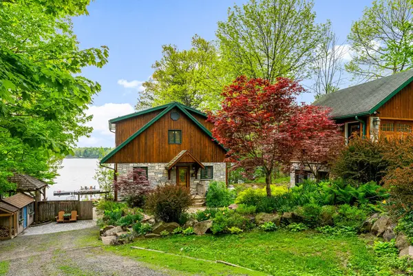 Frontenac Islands, ON K0E 1L0,106 Black Snake LN N