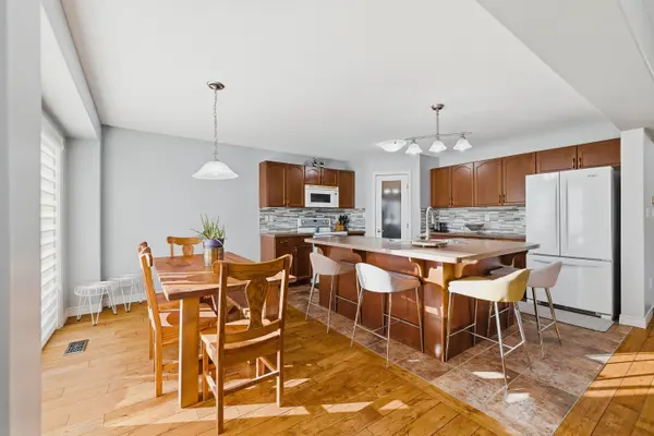 23 Doon Creek ST, Kitchener, ON N2R 0B4