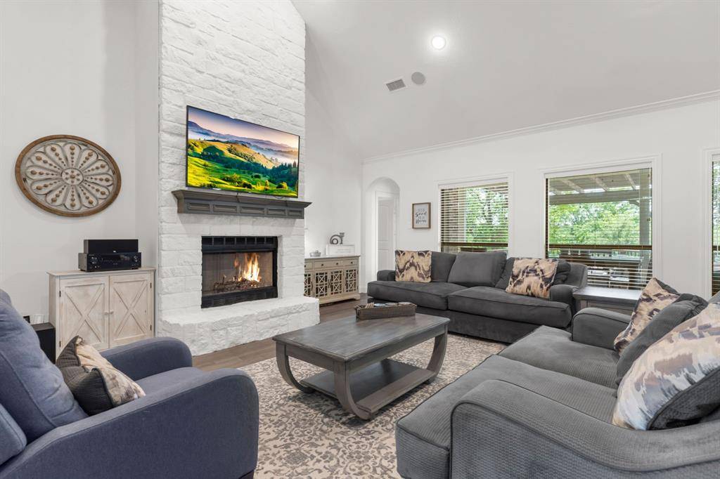 111 Whispering Winds Drive, Gunter, TX 75058