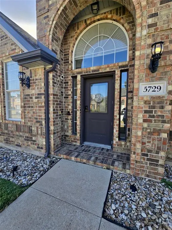 5729 Christy Lane, Haltom City, TX 76137