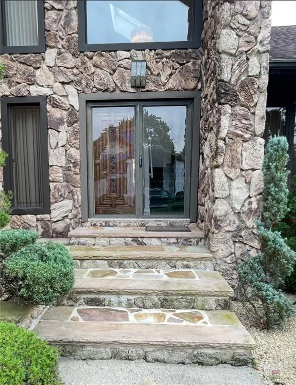 30 Paradise PL, Staten  Island, NY 10307