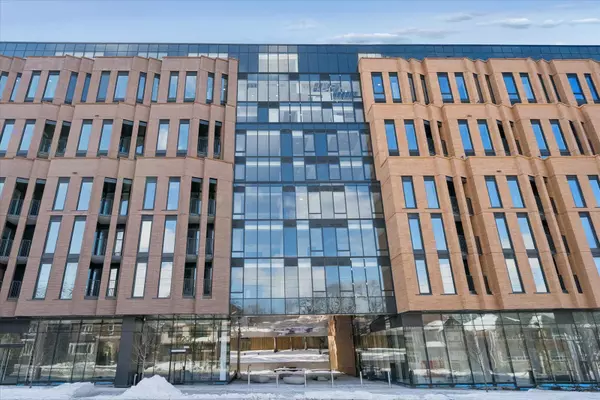 Toronto, ON M4G 3C4,1720 Bayview AVE #229