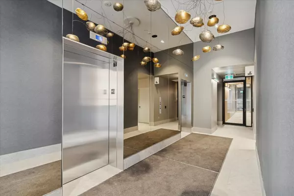 Toronto, ON M4G 3C4,1720 Bayview AVE #229