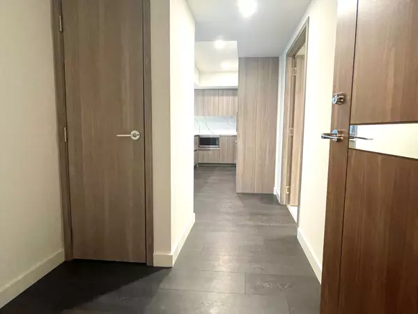 Toronto, ON M5V 0X3,1 Concord Cityplace WAY #2505