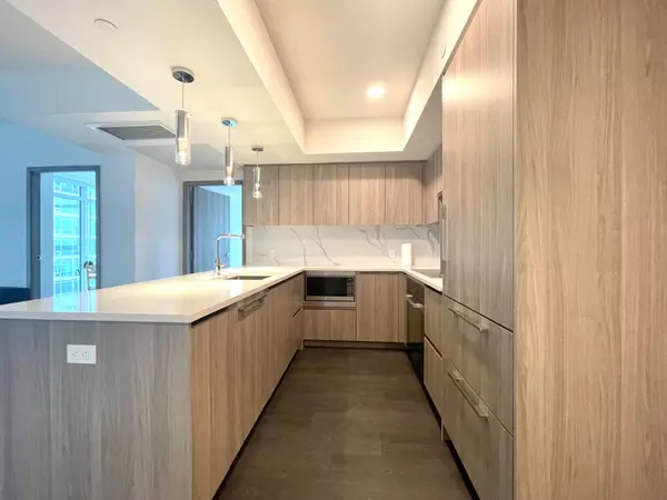 Toronto, ON M5V 0X3,1 Concord Cityplace WAY #2505